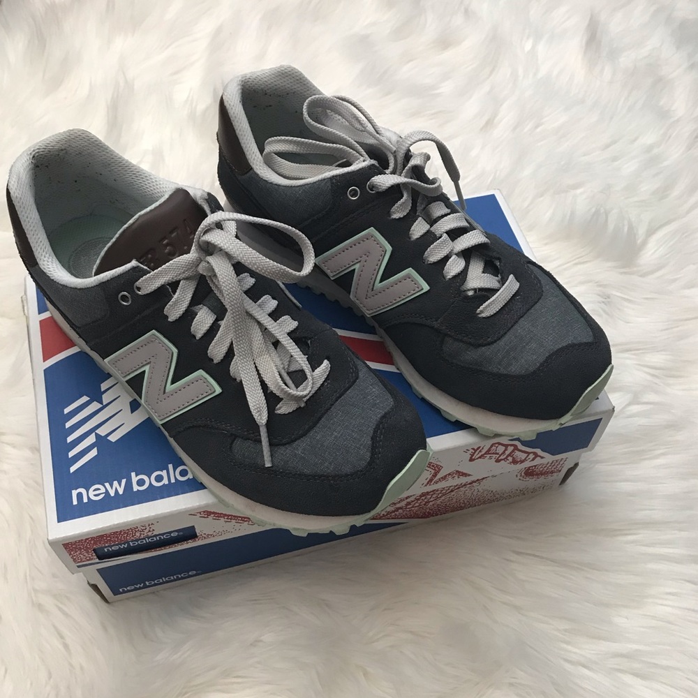 New Balance Classics Size 8